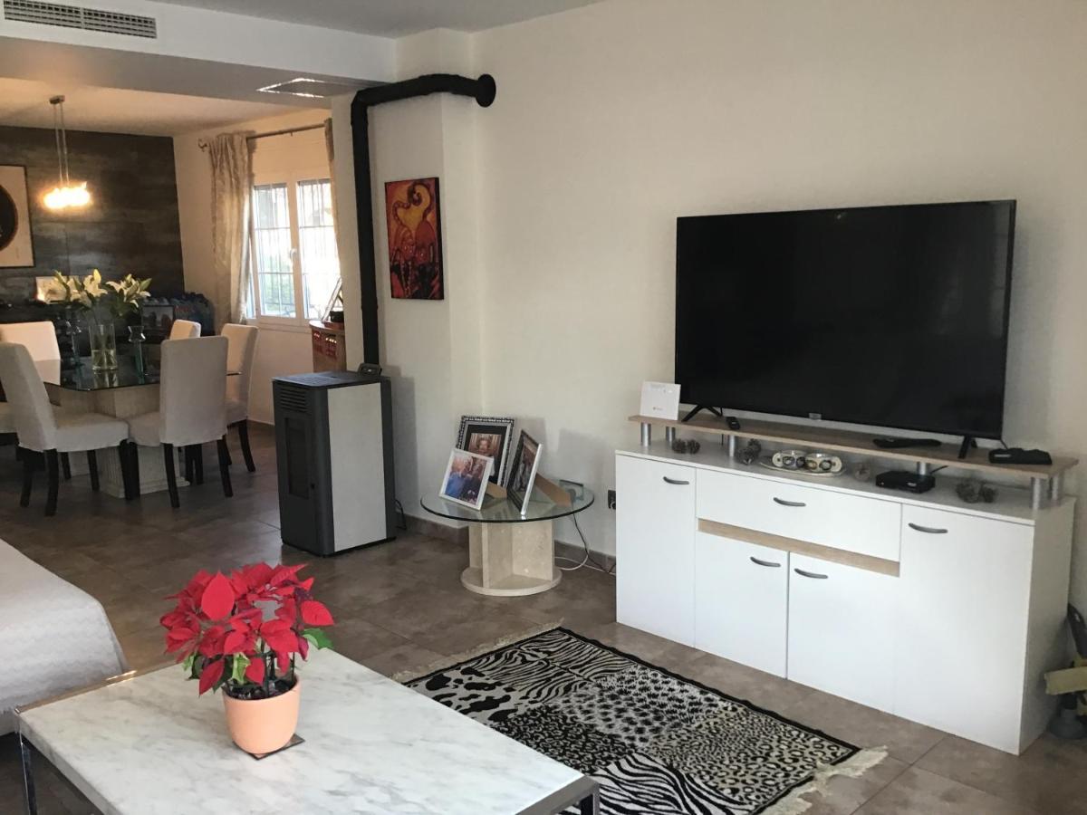 Double Room With Shared Bathroom And Shared Communal Areas R4 L'Alfas del Pi Exterior photo